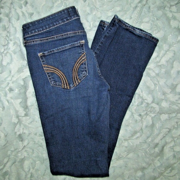 Hollister Ladies Dark Wash Jean Size 3S  26x31 - Picture 2 of 8